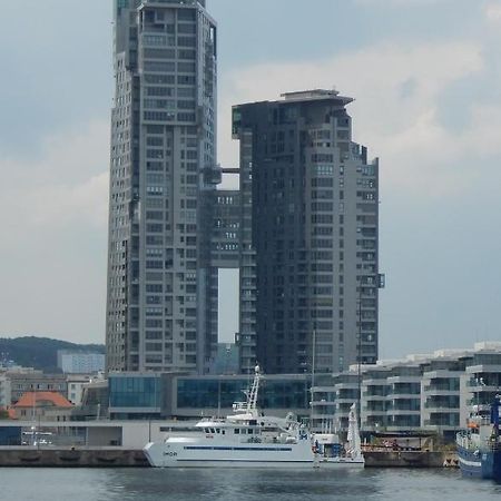 Ajk Apartament W Sea Towers Gdynia Buitenkant foto