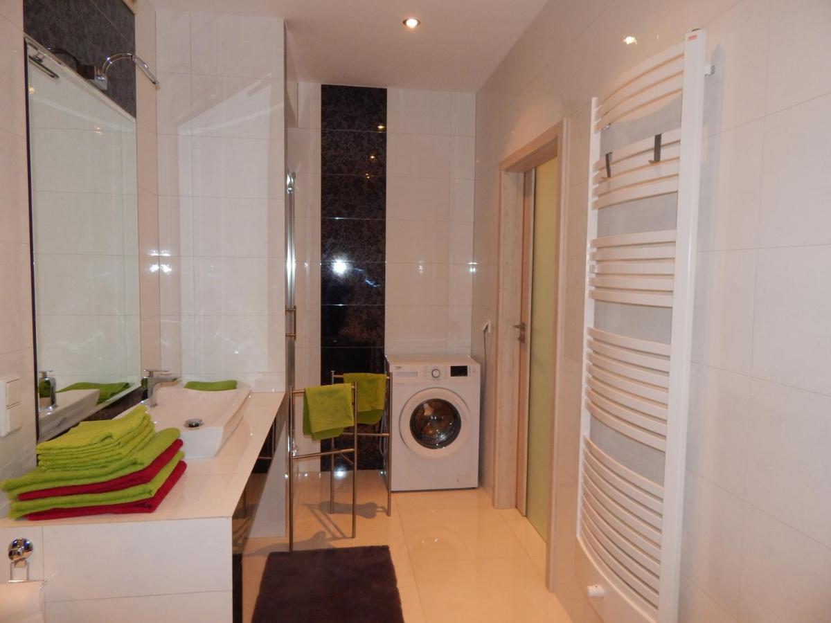 Ajk Apartament W Sea Towers Gdynia Buitenkant foto