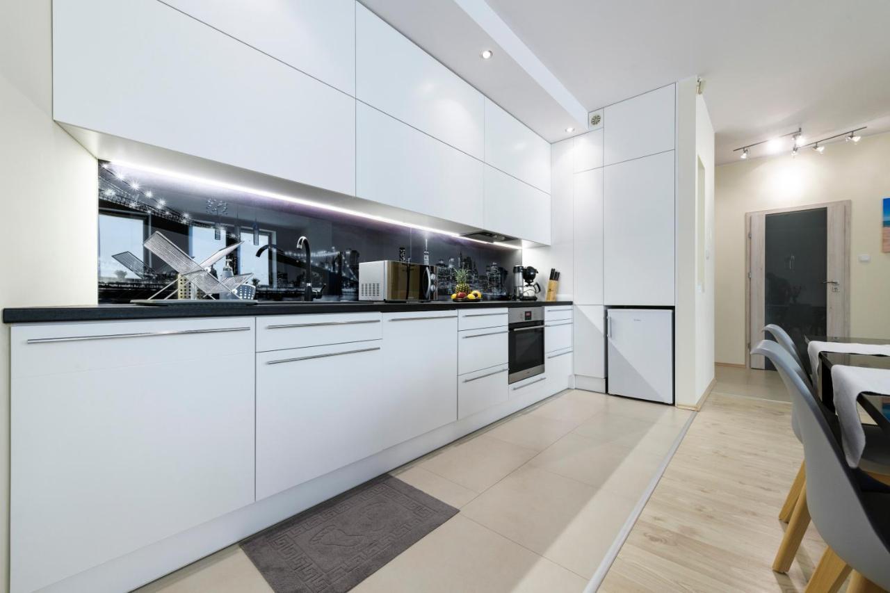 Ajk Apartament W Sea Towers Gdynia Buitenkant foto
